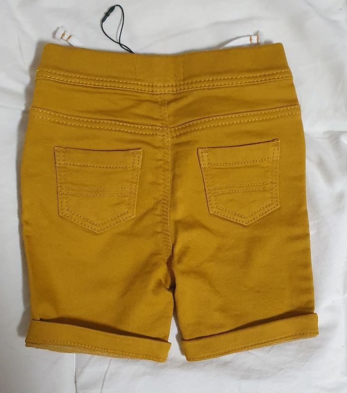 Short Moutarde 6 Mois - photo numéro 2