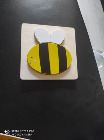 Puzzle bois abeille