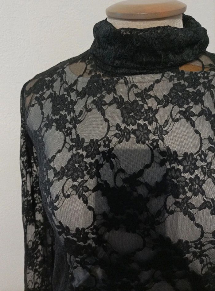 Superbe pull en dentelle - photo numéro 2