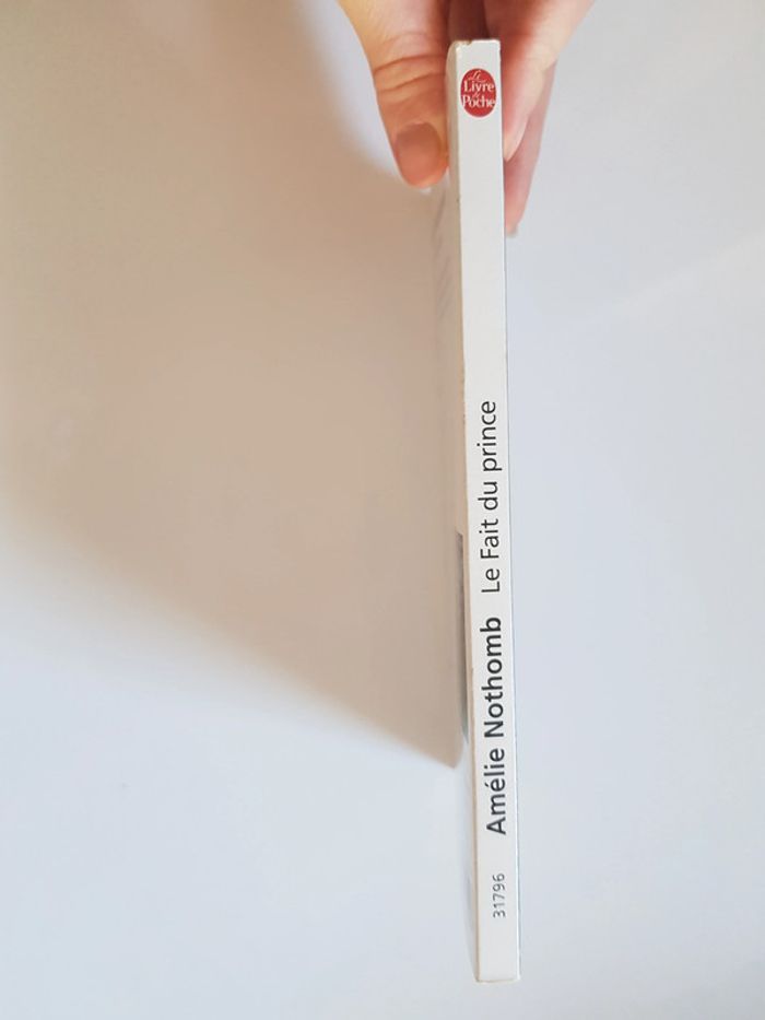 Amélie Nothomb (Auteur) Le Fait du prince - photo numéro 5