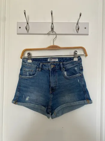 Short en jean Zara taille 34