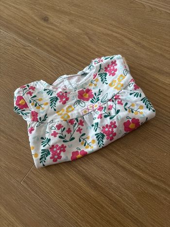 T-shirt motif fleurs