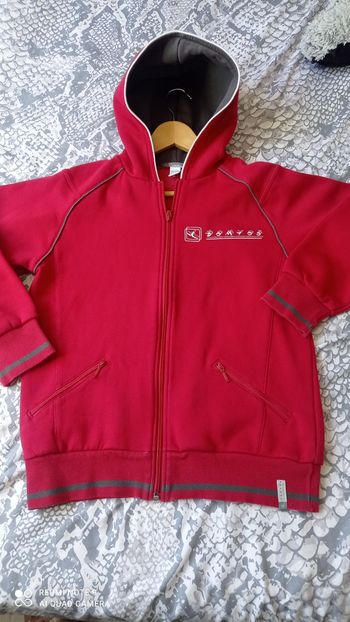 Veste sweat à capuche Domyos rouge intérieur polaire 12 ans