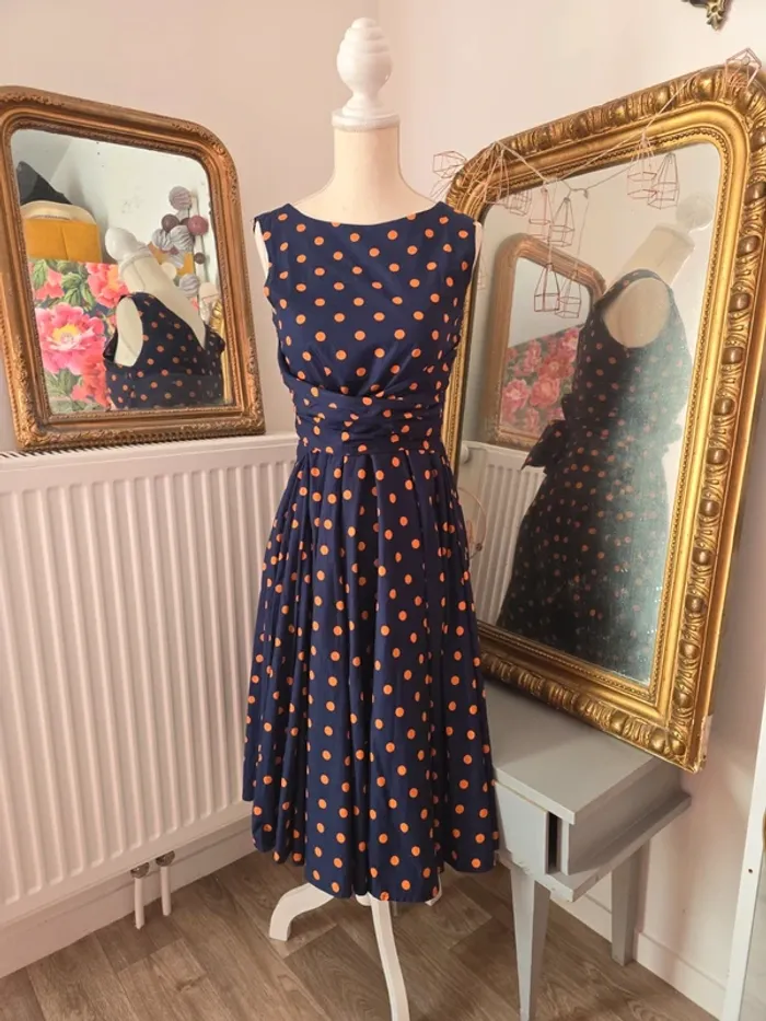 Robe à petits pois