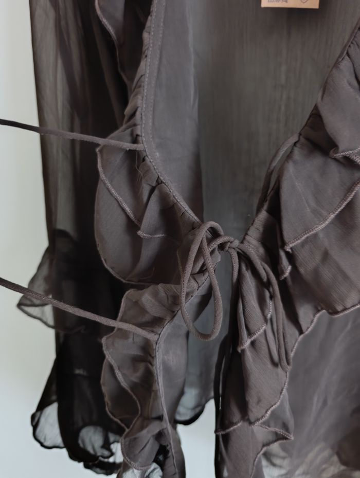 Blouse volant manches longues fluide marron Kiabi - photo numéro 4