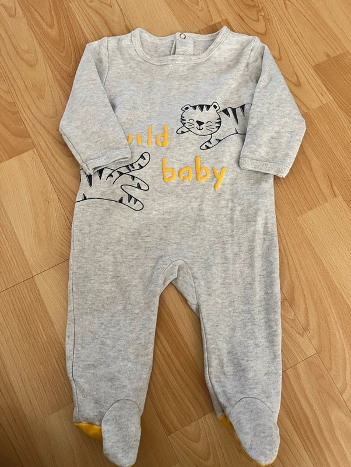 Lots pyjamas / grenouillères 6 mois - photo numéro 7