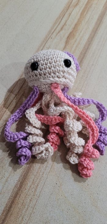 Pieuvre méduse au crochet