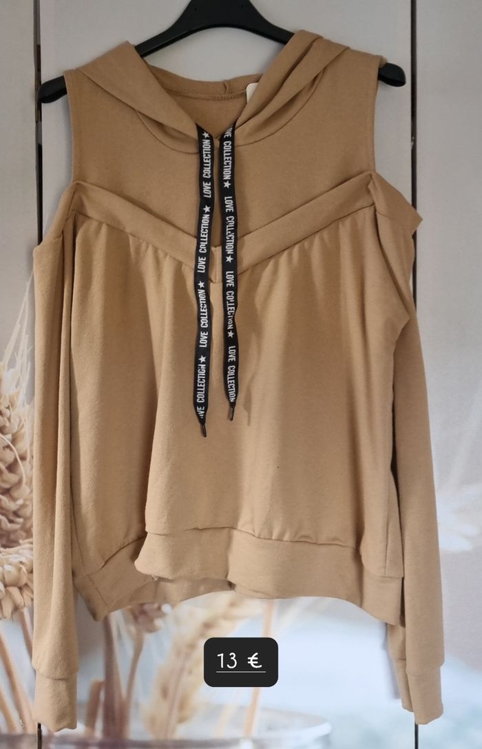 Pull a capuche - photo numéro 2