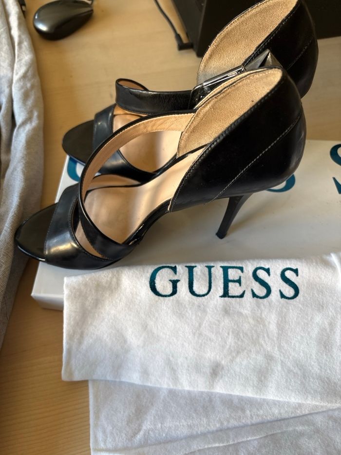 Sandales à talons GUESS - Femme - Taille 38 38 • Très bon état • GUESS - photo numéro 4