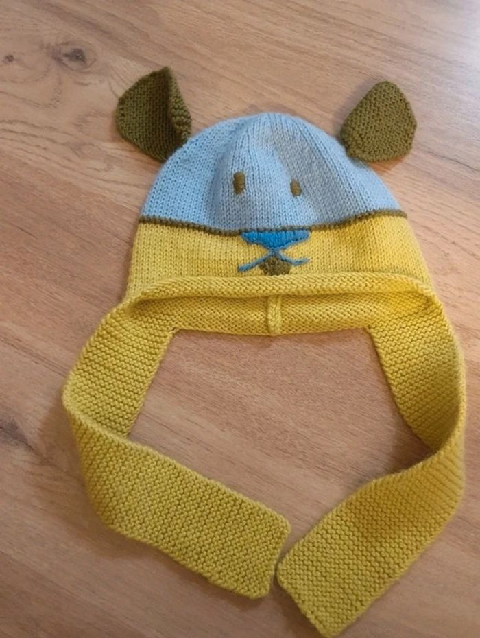 Bonnet tricoté main bleu ciel et vert anis 6-12 mois