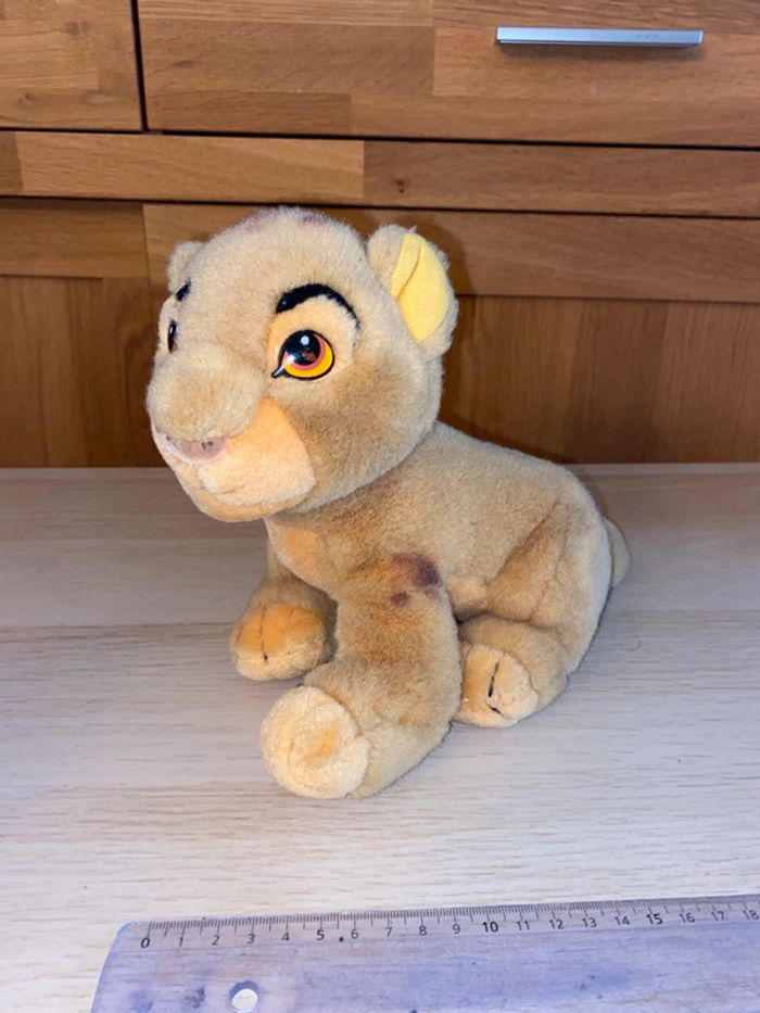 Peluche Disney simba roi lion Disneyland Paris lionceau King