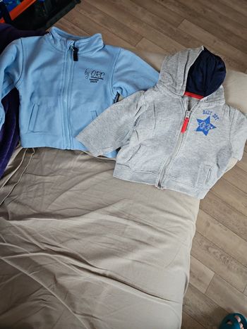 Lot de gilets 12 mois