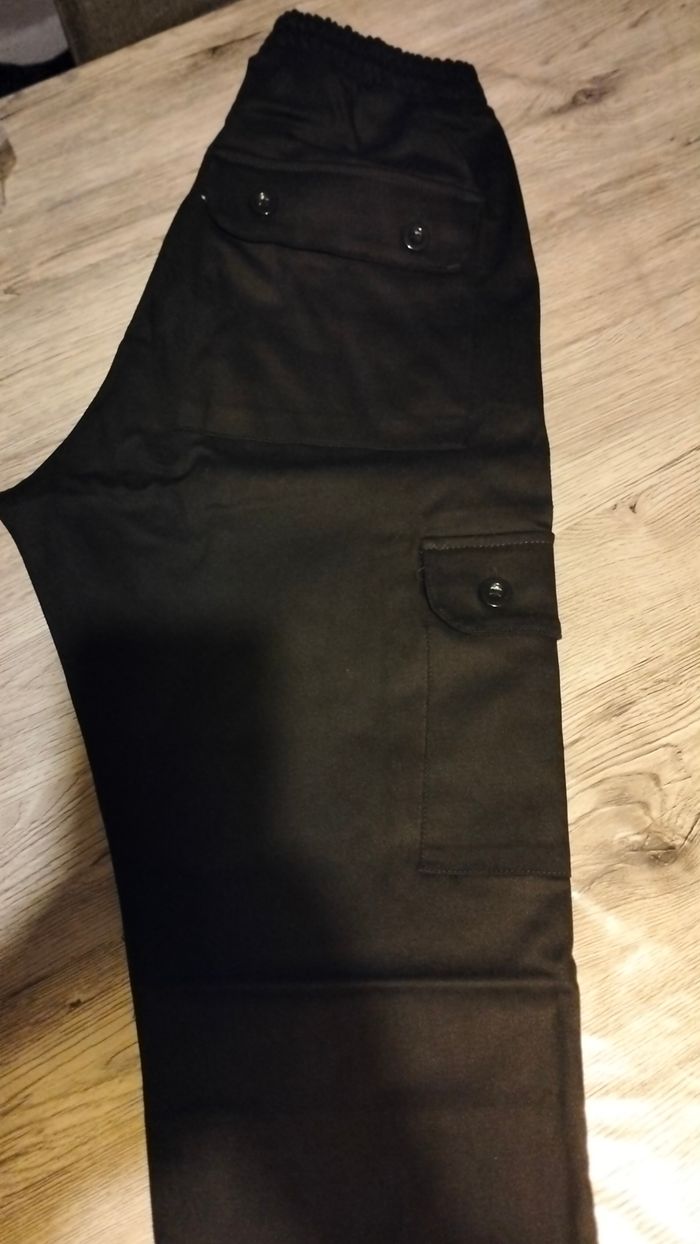 Pantallon - photo numéro 3