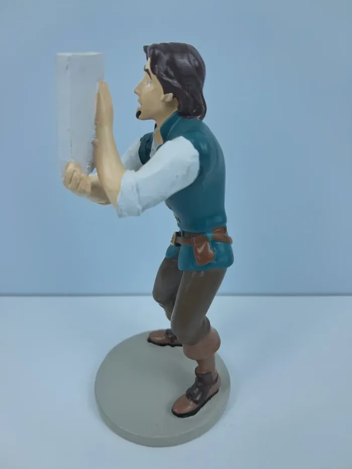 Figurine Flynn Rider dans Raiponce de Walt Disney - photo numéro 4