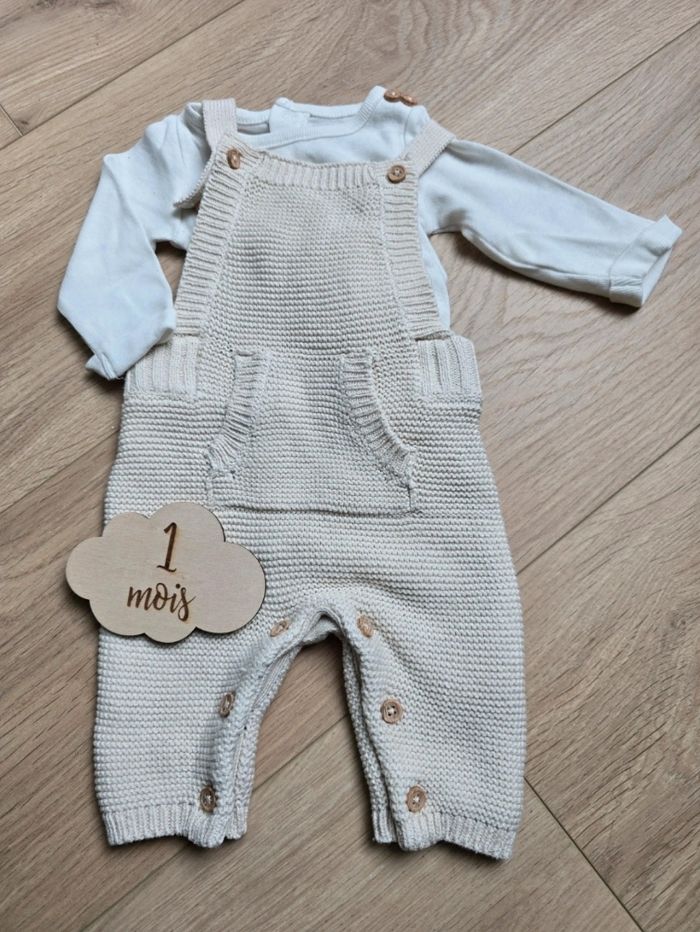 Lot vêtements 1 mois