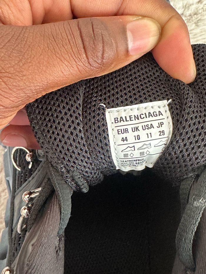 Balenciaga Bouncer Pierced - photo numéro 7