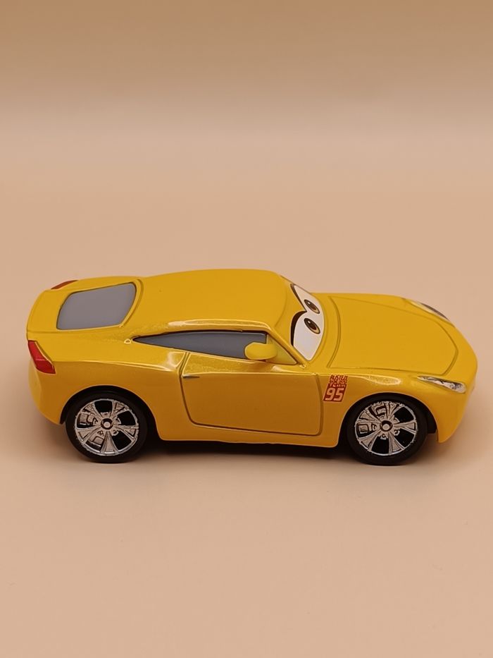Voiture Cars Cruz Ramirez - photo numéro 4