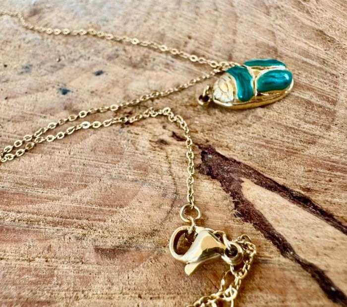 Collier chaîne réglable acier inoxydable or pendentif scarabée vert - photo numéro 4