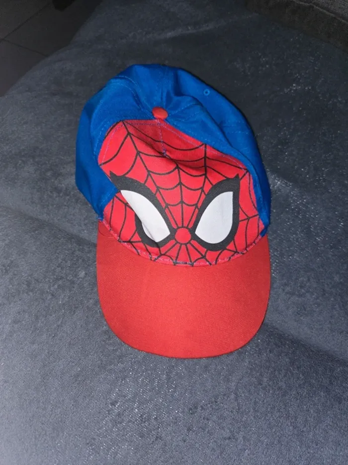 Casquette spiderman