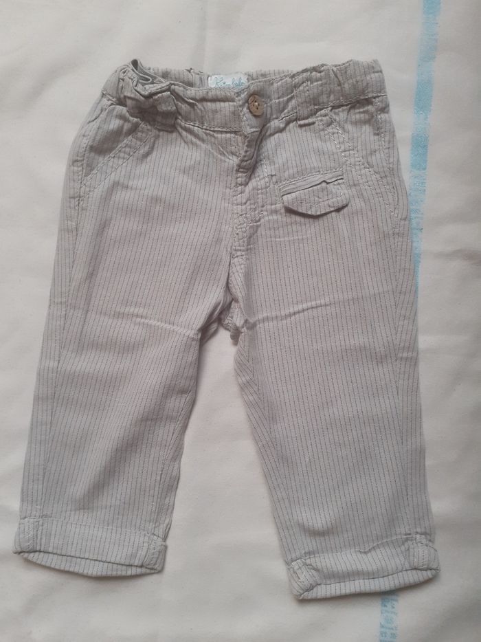 Pantalon gris clair rayé