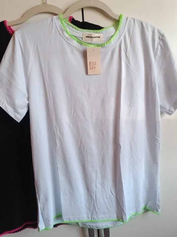 Tee shirts (lot 3) finition brodé - photo numéro 3