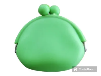 Porte monnaie vert plastique souple