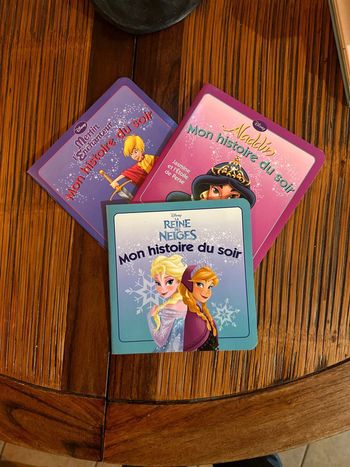 Lot de 3 petits livres Disney neuf