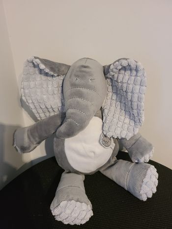 doudou éléphant