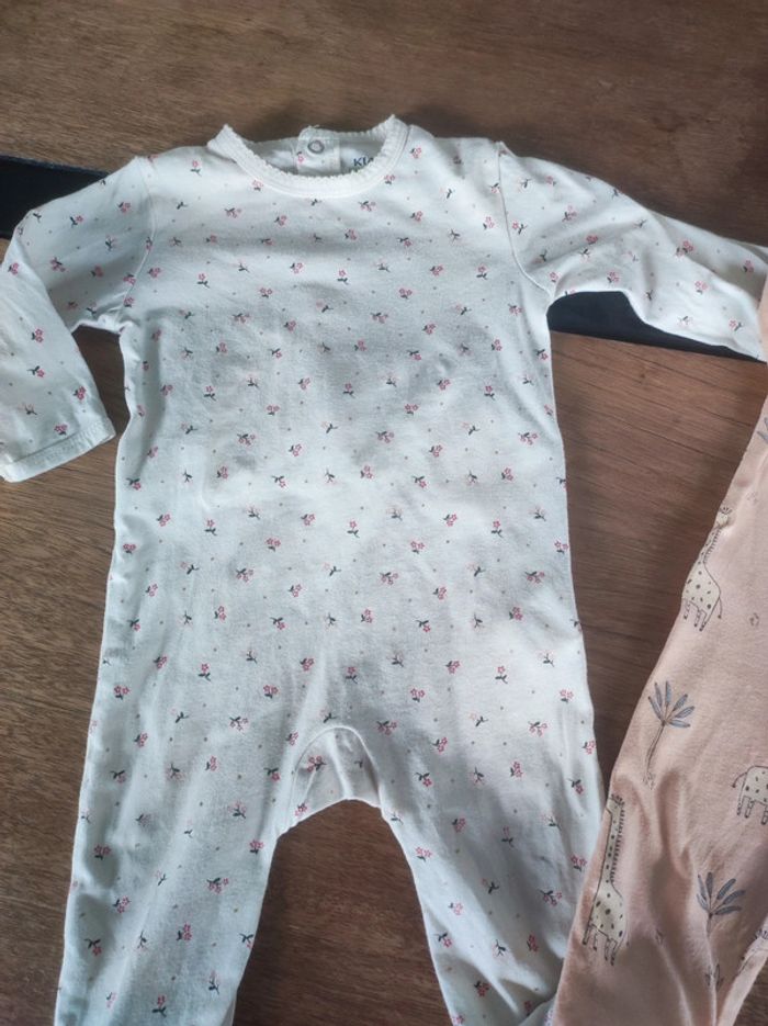 Lot de deux pyjamas Kiabi 9 mois - photo numéro 4