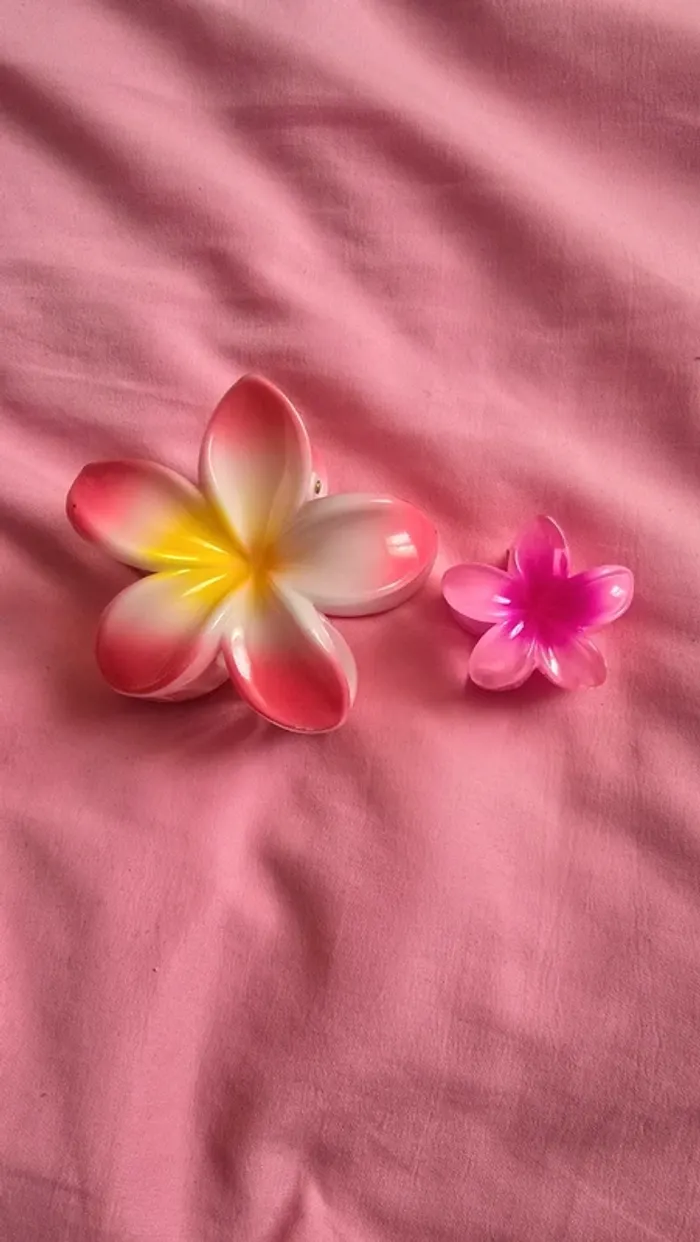 Lot pince a cheveux fleurs d'hibiscus neuf - photo numéro 2