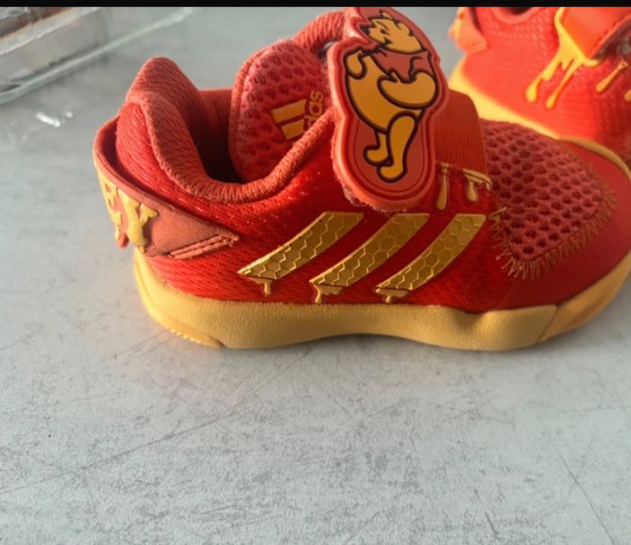 Basket adidas édition Winnie l’Ourson - photo numéro 2
