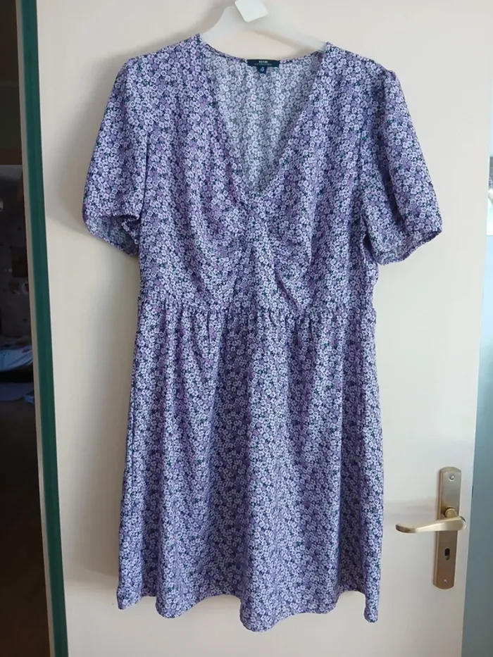 Robe à fleurs T44