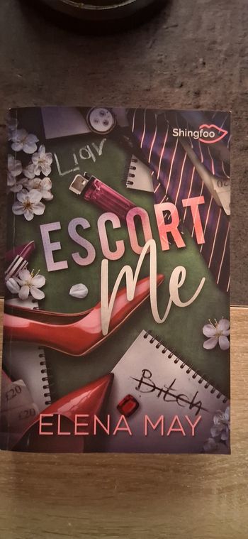 Livre [ Escort Me]
