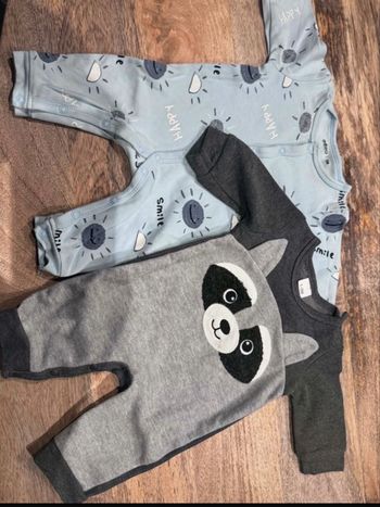 Deux pyjamas bébé taille 3 mois gemo