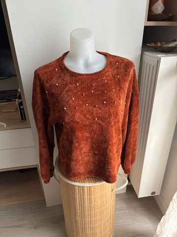 Pull orange maille chenille doux avec perle devant taille S