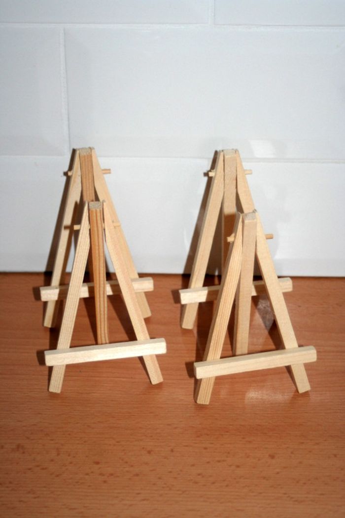Lot de 4 mini chevalets 12.5cm de haut