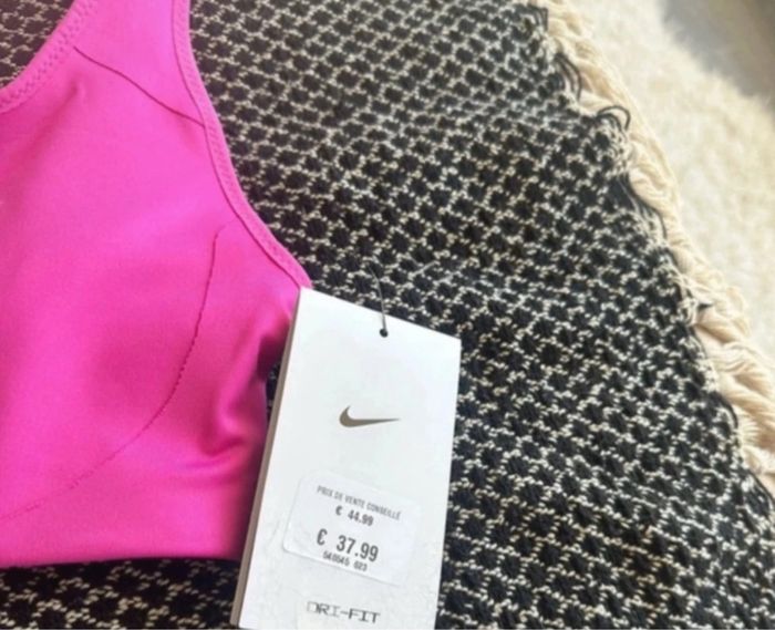 Brassière de sport neuve Nike - photo numéro 3