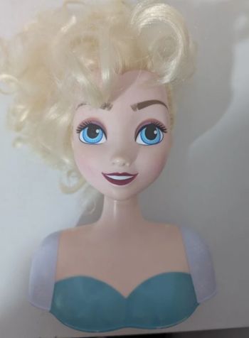 Tête à coiffer reine des neiges
