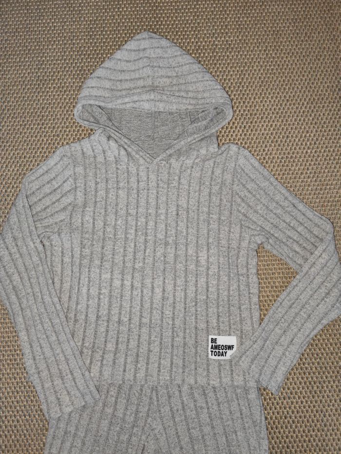 Ensemble confort fille 11/12 ans , très bon état - photo numéro 2