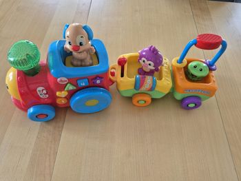 Jouet train fisher price électronique avec personnages