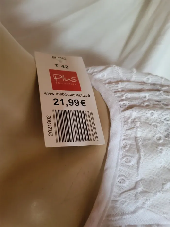 Haut blanc neuf - photo numéro 5
