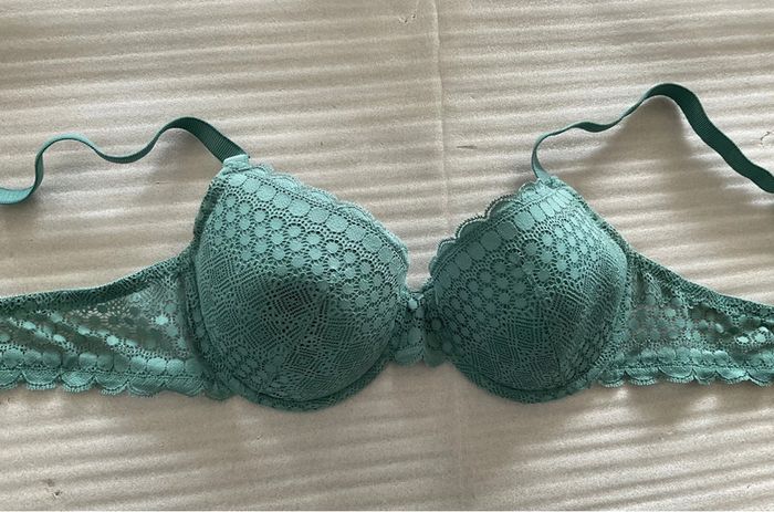 Soutien-gorge vert Etam - photo numéro 10