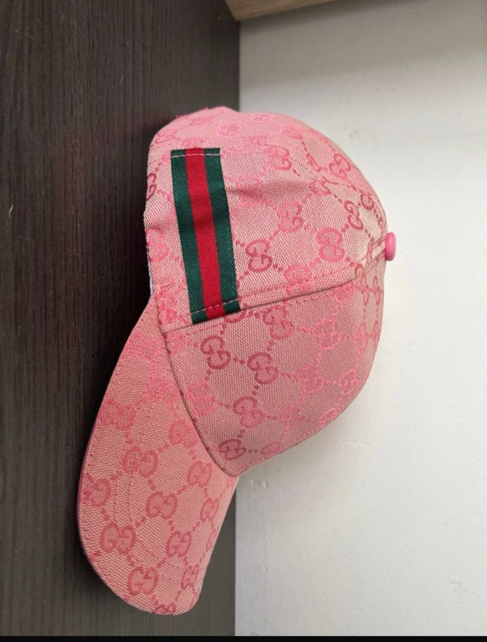 Casquette, rose ou noire - photo numéro 2