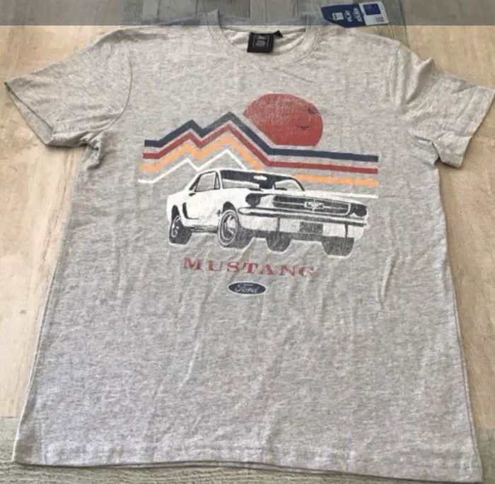 Neuf tee shirt ford mustang
