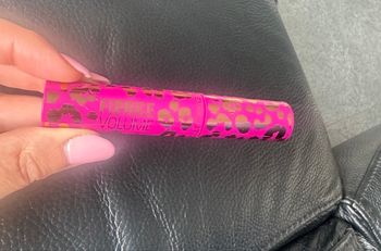 Mascara volume noir révolution neuf