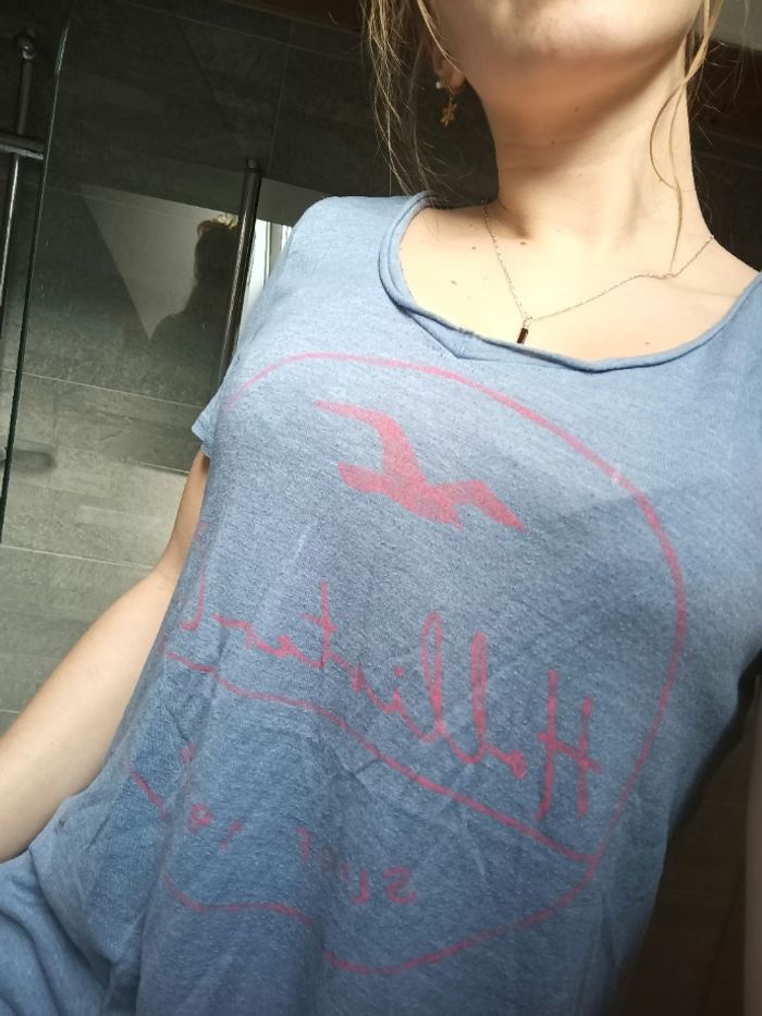 T-shirt Hollister 2010 - photo numéro 3