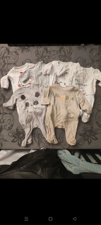 Lot de pyjamas