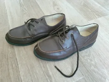 Chaussures de cérémonie marrons taille 34