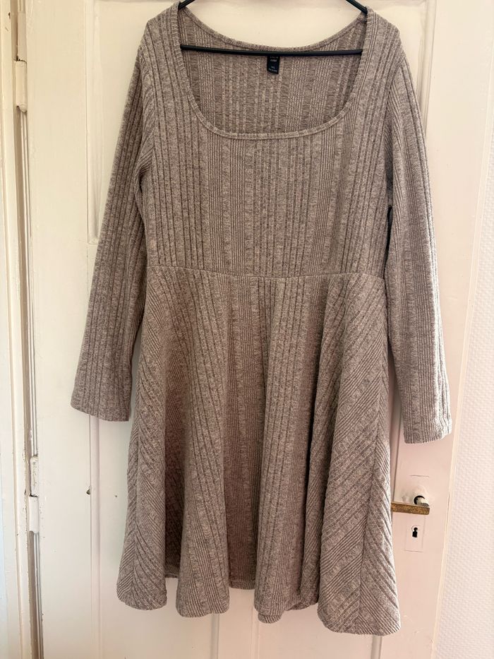 Plusieurs vêtements grandes tailles - photo numéro 6