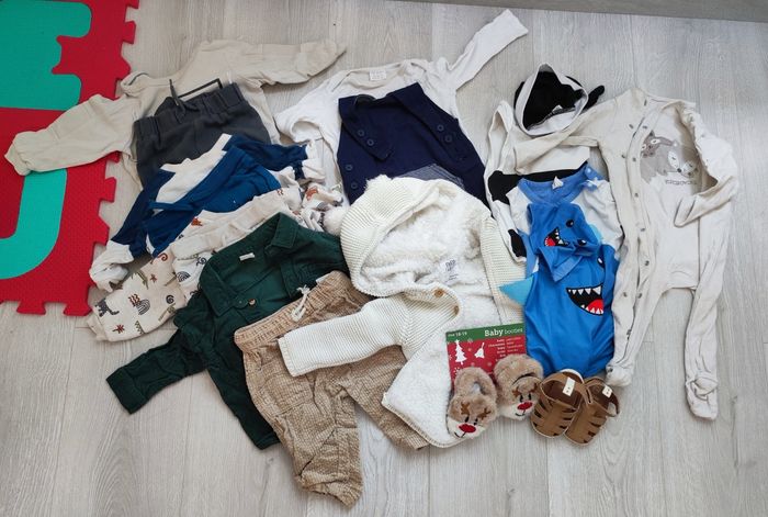Lot de 16 vêtements bébé garçon 6 mois